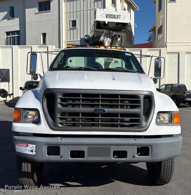Image of Ford F-650 equipment image 1
