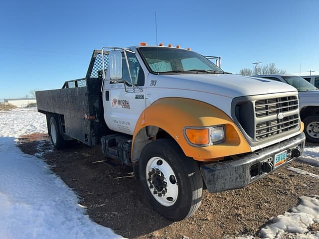 Image of Ford F-650 equipment image 3