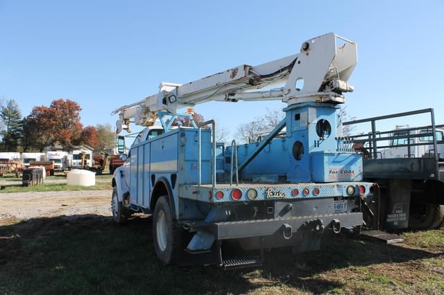 Image of Ford F-750 equipment image 4