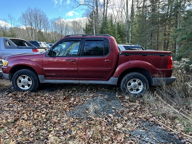 Image of Ford Explorer Sport Trac equipment image 3