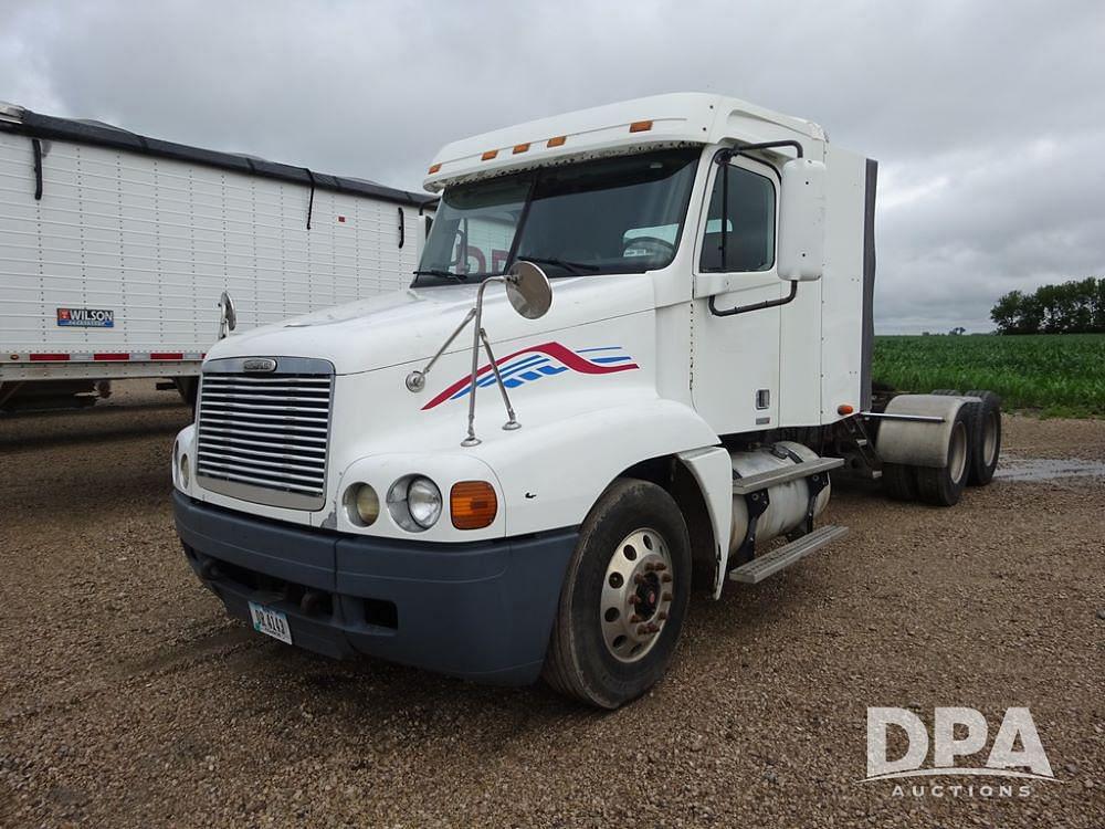 Image of Freightliner Century Class Primary image