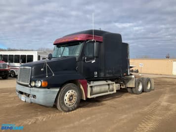 Main image Freightliner Century Class