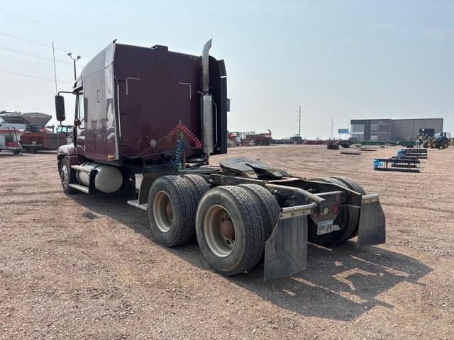 Image of Freightliner Century Class equipment image 3