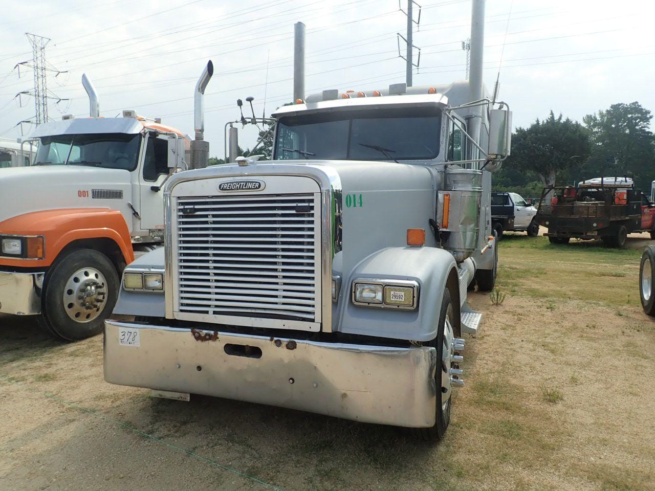 Main image Freightliner Classic XL