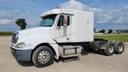 2001 Freightliner Columbia Image