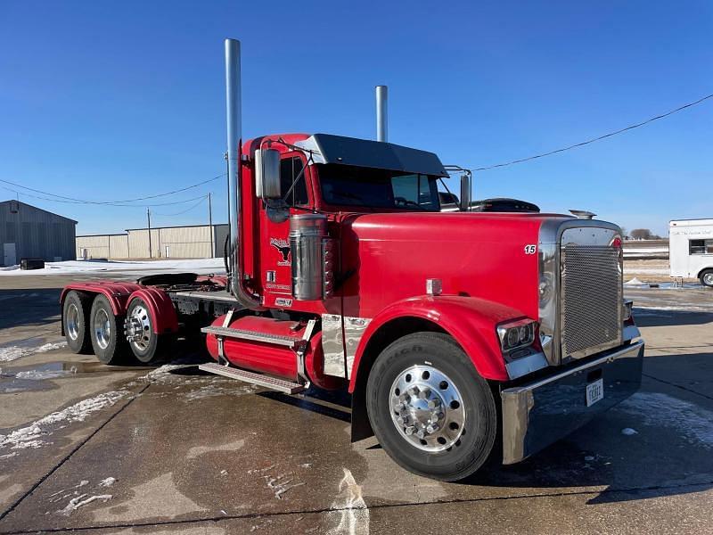 Image of Freightliner FLD132 Classic XL Primary image