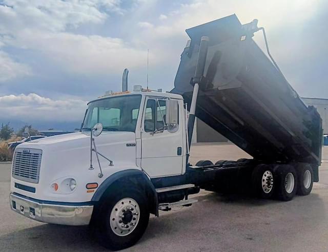 Image of Freightliner FL112 equipment image 2