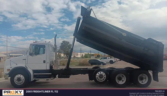 Image of Freightliner FL112 equipment image 3