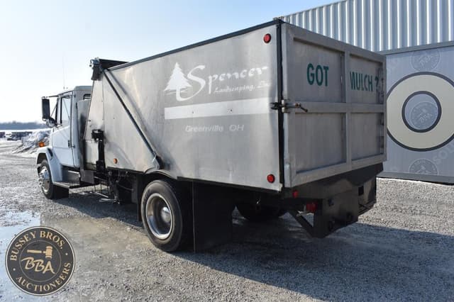 Image of Freightliner FL60 equipment image 2