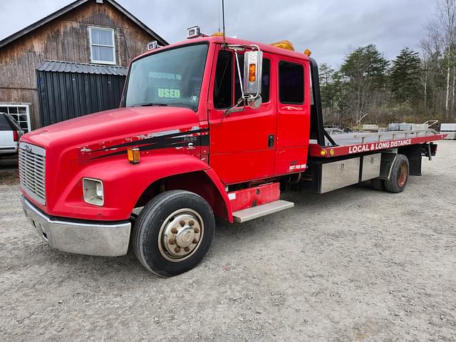 Image of Freightliner FL60 equipment image 1