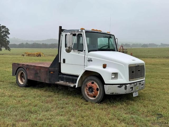Image of Freightliner FL60 equipment image 2