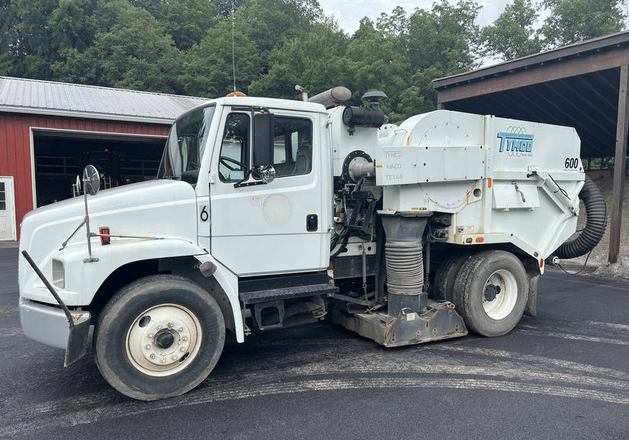 Main image Freightliner FL70