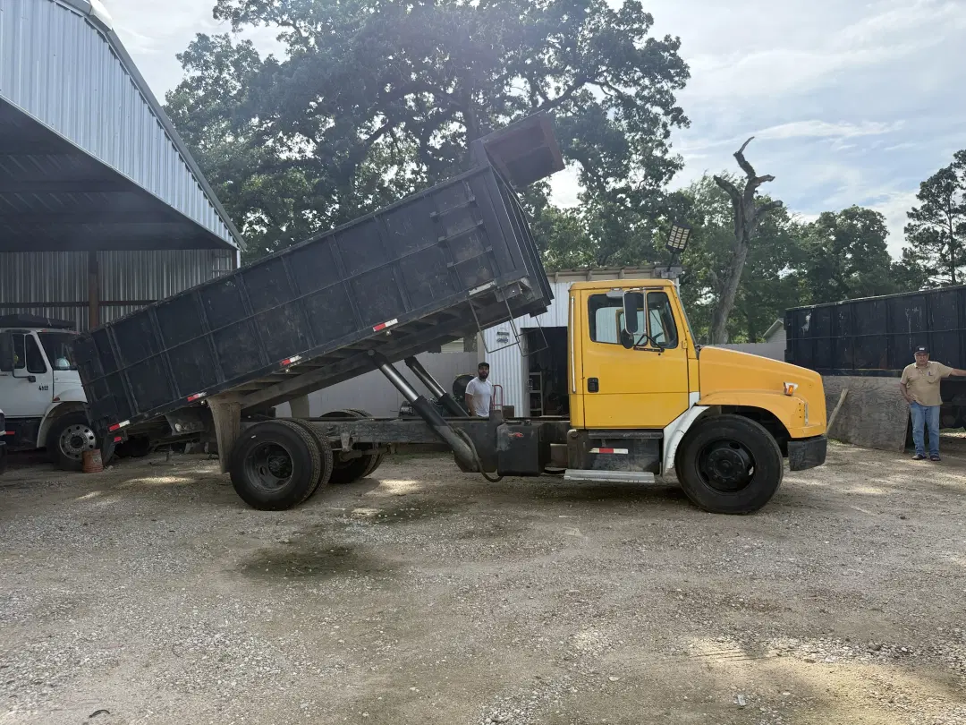 Image of Freightliner FL70 Primary image