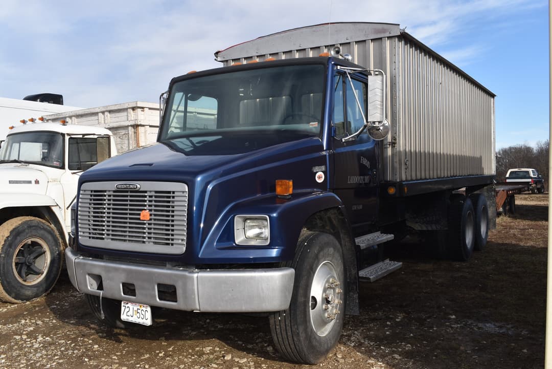 Image of Freightliner FL70 Primary image