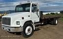 2001 Freightliner FL70 Image