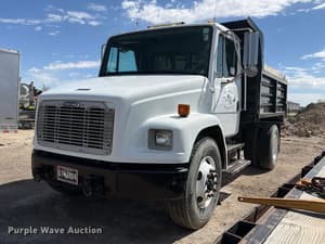 2001 Freightliner FL70 Image