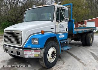 2001 Freightliner FL70 Equipment Image0