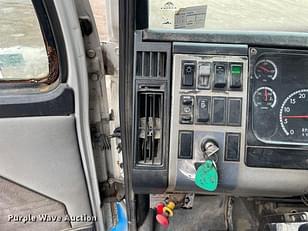 Main image Freightliner FL70 30