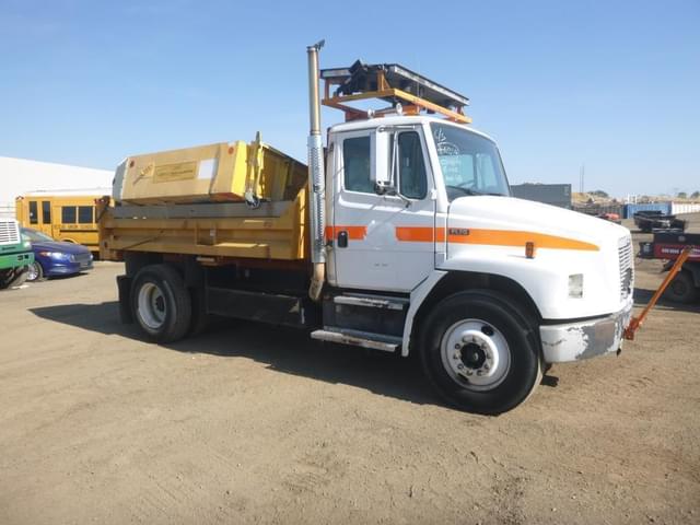 Image of Freightliner FL70 equipment image 1