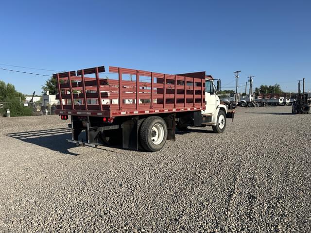 Image of Freightliner FL70 equipment image 4