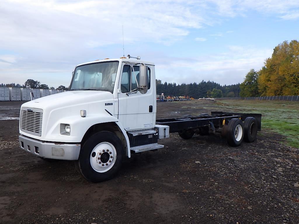 Image of Freightliner FL70 Primary image