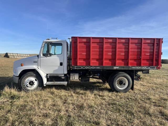 Image of Freightliner FL70 equipment image 1