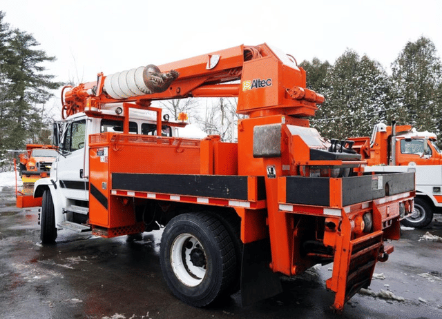 Image of Freightliner FL80 equipment image 1