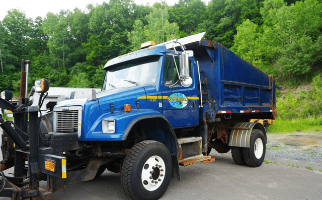 Image of Freightliner FL80 equipment image 1