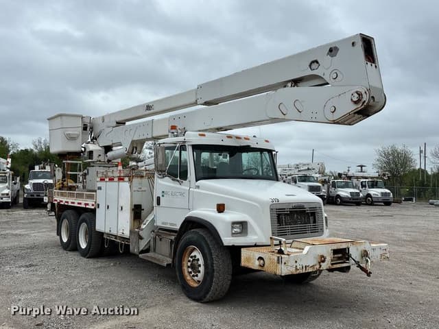 Image of Freightliner FL80 equipment image 2