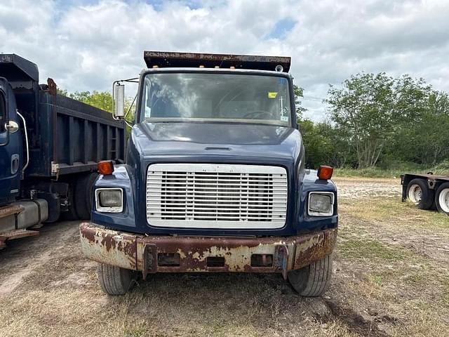 Image of Freightliner FL80 equipment image 2