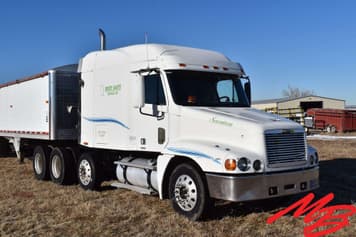 Main image Freightliner FLC120