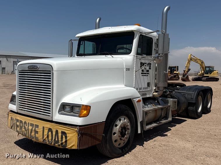 Image of Freightliner FLD Primary image