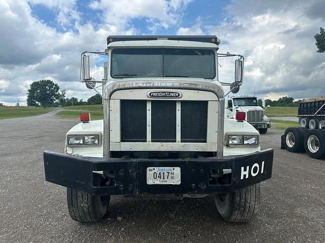 Image of Freightliner FLD112SD equipment image 1