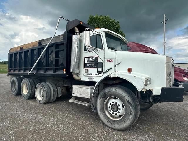 Image of Freightliner FLD112SD equipment image 2