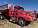 2001 Freightliner FLD120 Image