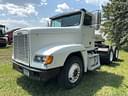 2001 Freightliner FLD120 Image