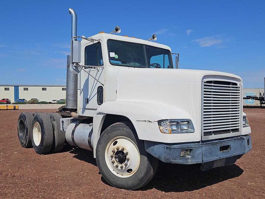 Image of Freightliner FLD120 Primary image