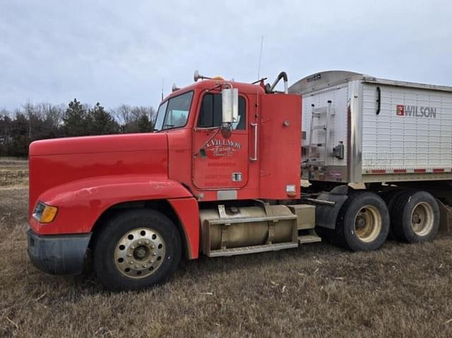 Image of Freightliner FLD120 equipment image 1