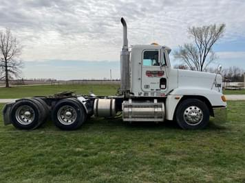 Main image Freightliner FLD120