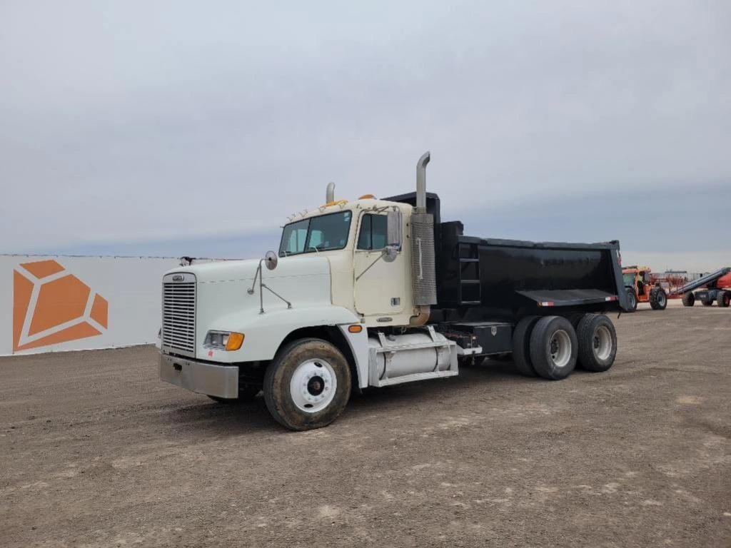 2001 Freightliner FLD120 Equipment Image0