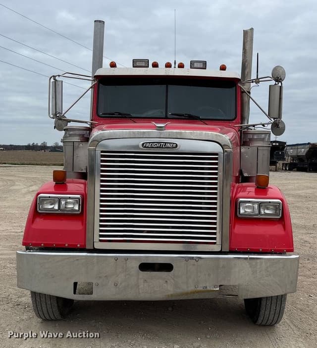 Image of Freightliner FLD120 equipment image 1