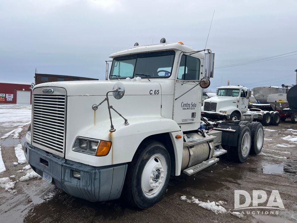 Main image Freightliner FLD120