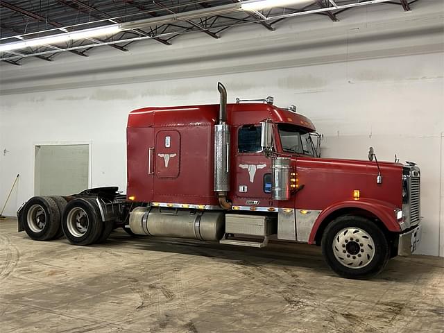 Thumbnail image Freightliner FLD132 Classic XL 4