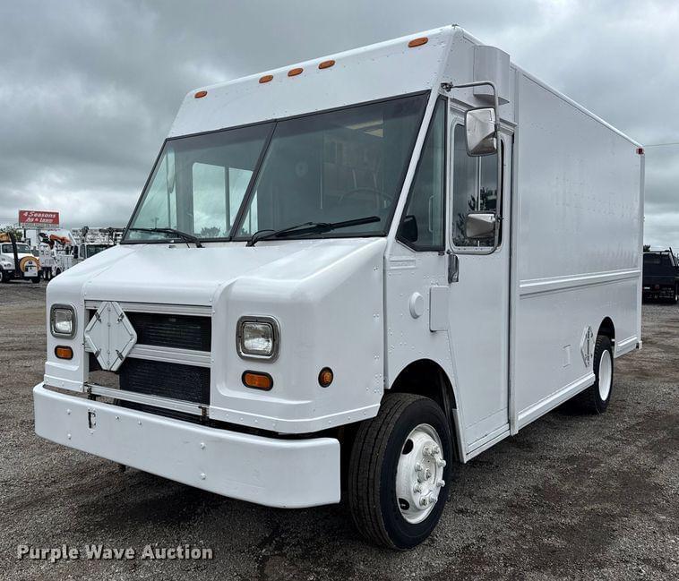 Image of Freightliner MT45 Primary image