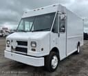 2001 Freightliner MT45 Image