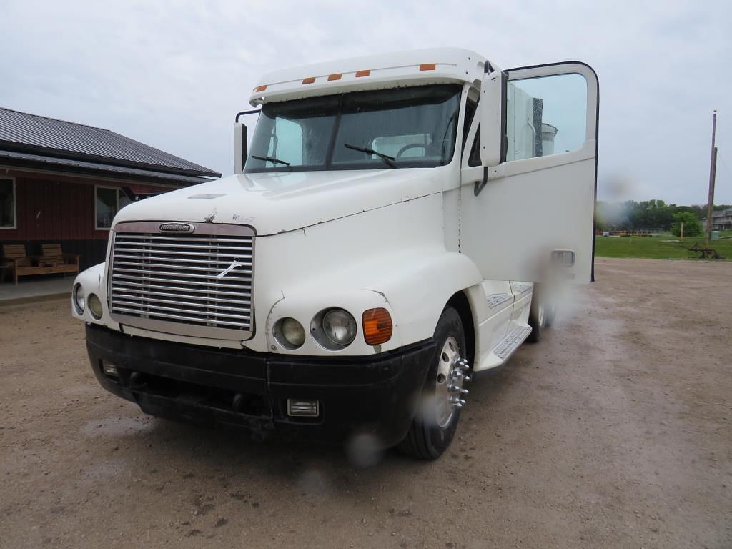 Image of Freightliner ST120 Primary image