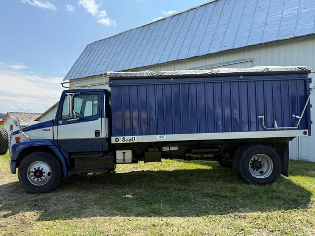 Image of Freightliner FL70 equipment image 1