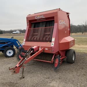 2001 Gehl 2880 Image