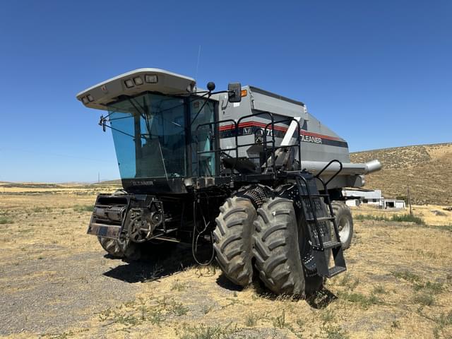 Image of Gleaner R72 equipment image 1