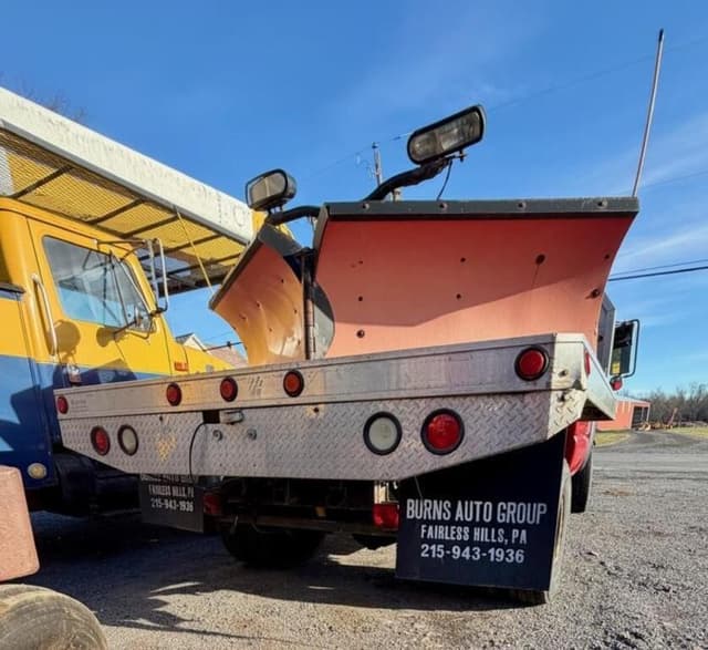 Image of GMC 3500 equipment image 3